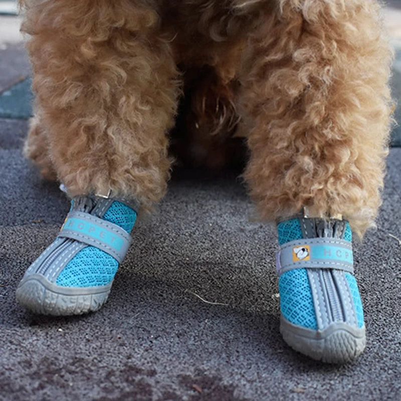 Non-Slip Dog Shoes with Warm Plush Lining – Waterproof Pet Boots for Winter, Walking & Outdoor Protection (4 Pack)