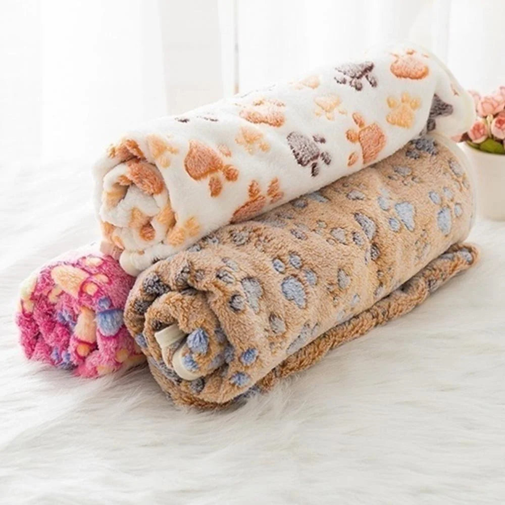 Soft Fluffy Pet Blanket with Cute Cartoon Design – Warm and Cosy for Dogs & Cats