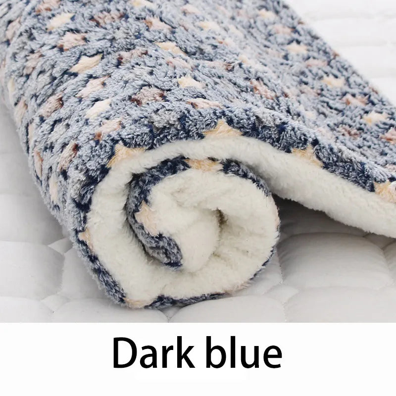 Soft Fleece Pet Sleeping Mat for cats and dogs - Washable and Warm